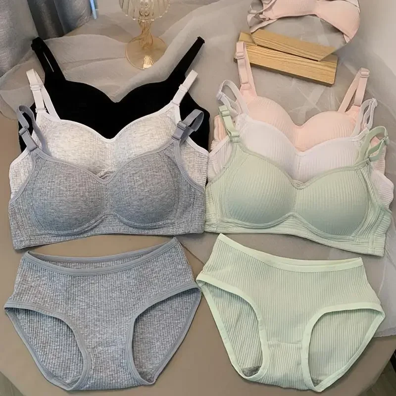 Damskie bezszwowe komplety biu – Bralette Triangle Set recenzja i cena