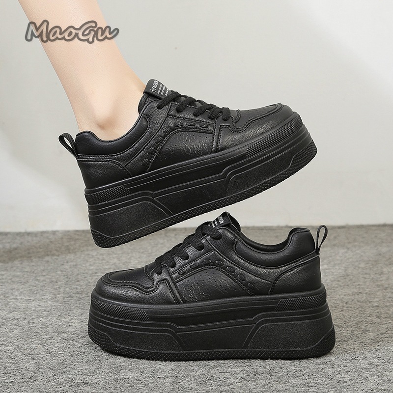 Białe sneakersy na platformie  – Wedge Espadrille Women recenzja i cena
