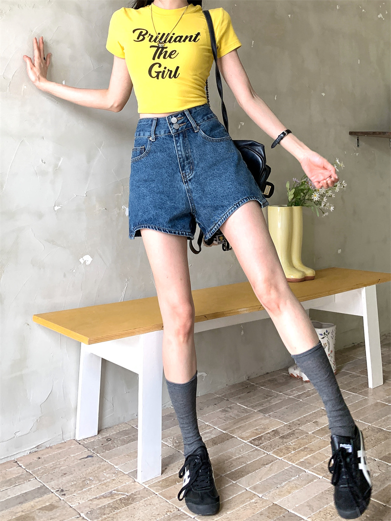 Niebieskie jeansowe szorty dam – Shorts Denim Frayed recenzja i cena